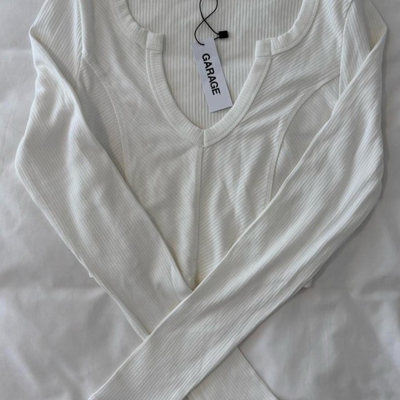 Garage White Ribbed Crop Top - Picture 2 of 3